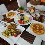 מלון Sultan Tughra 4*