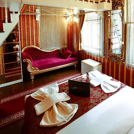 Sultan Tughra イスタンブール