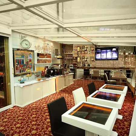 ホテル Sultan Tughra