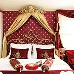 Sultan Tughra Hotel